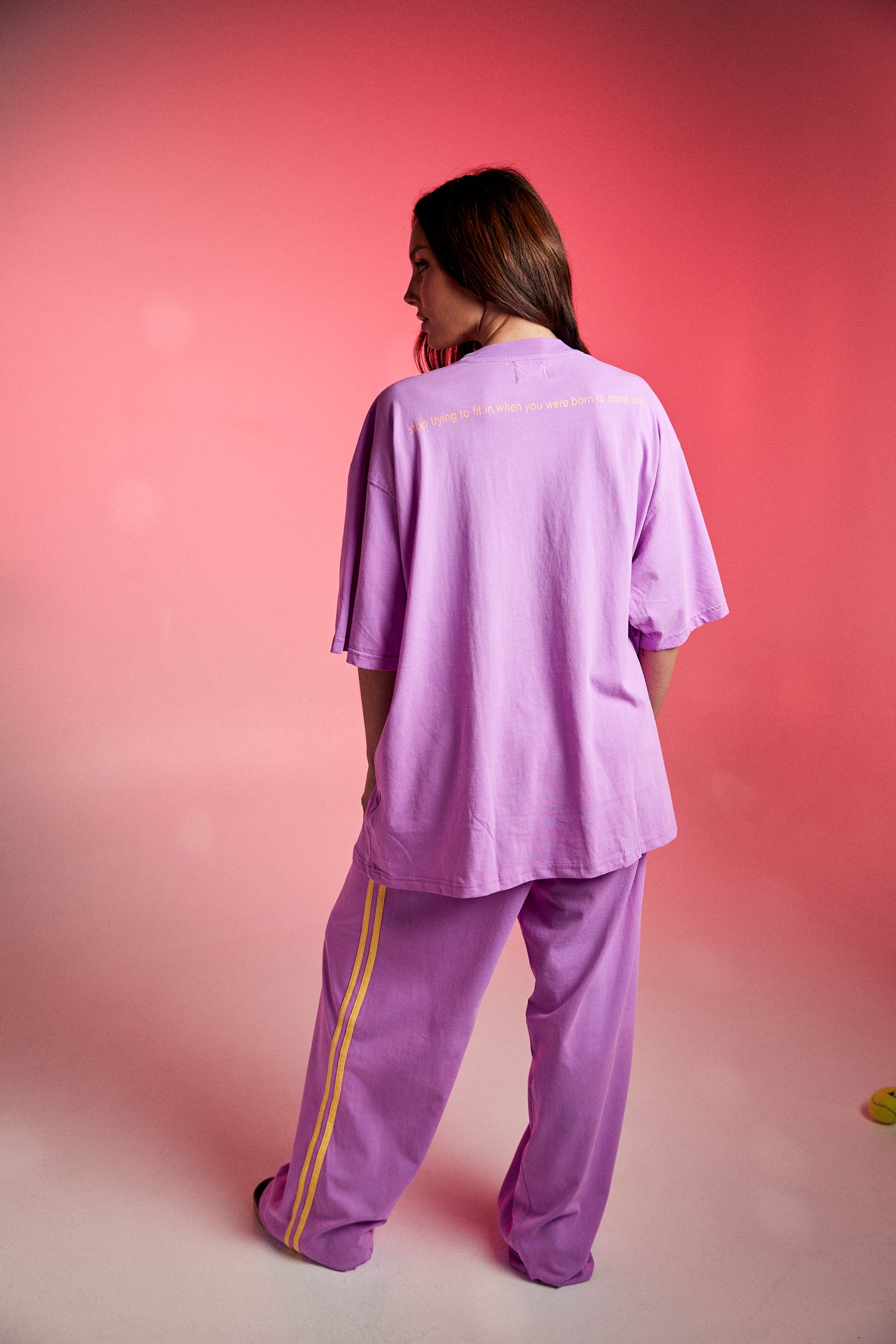 SABBI THE STAND OUT TEE FLURO PURPLE