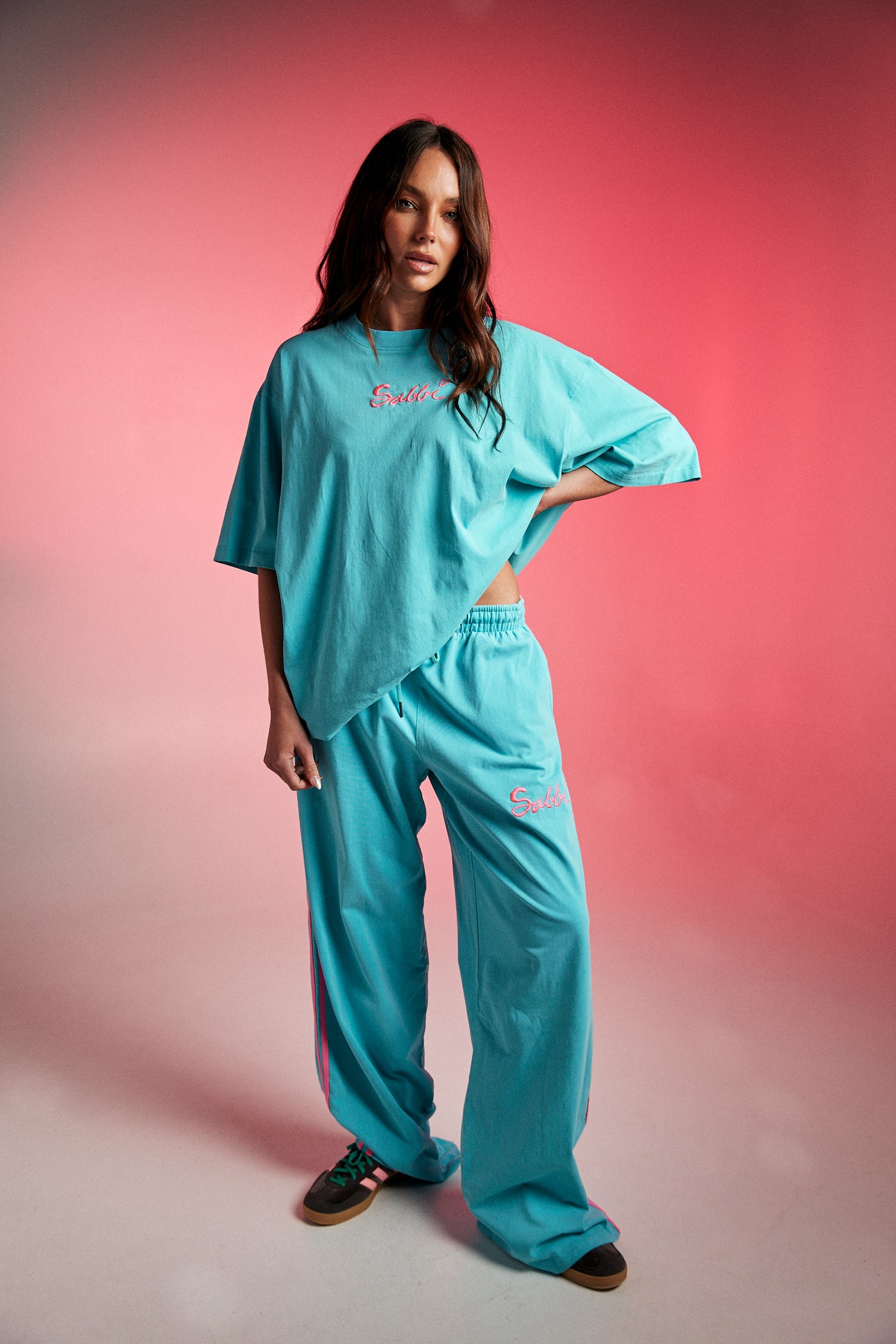 SABBI THE VERY OVERSIZED STAND OUT TEE FLURO BLUE