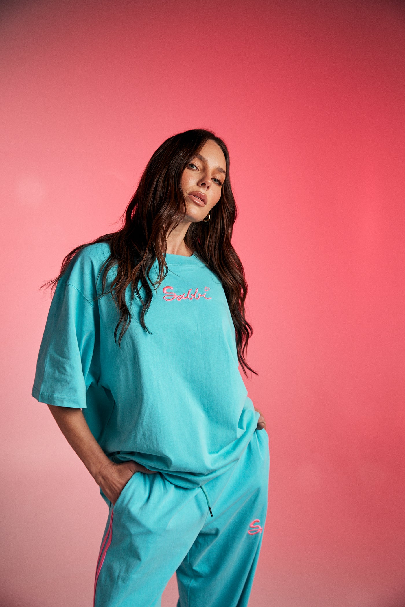 SABBI THE VERY OVERSIZED STAND OUT TEE FLURO BLUE