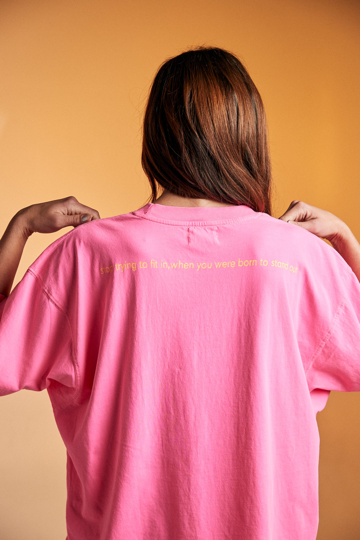SABBI THE STAND OUT TEE FLURO PINK