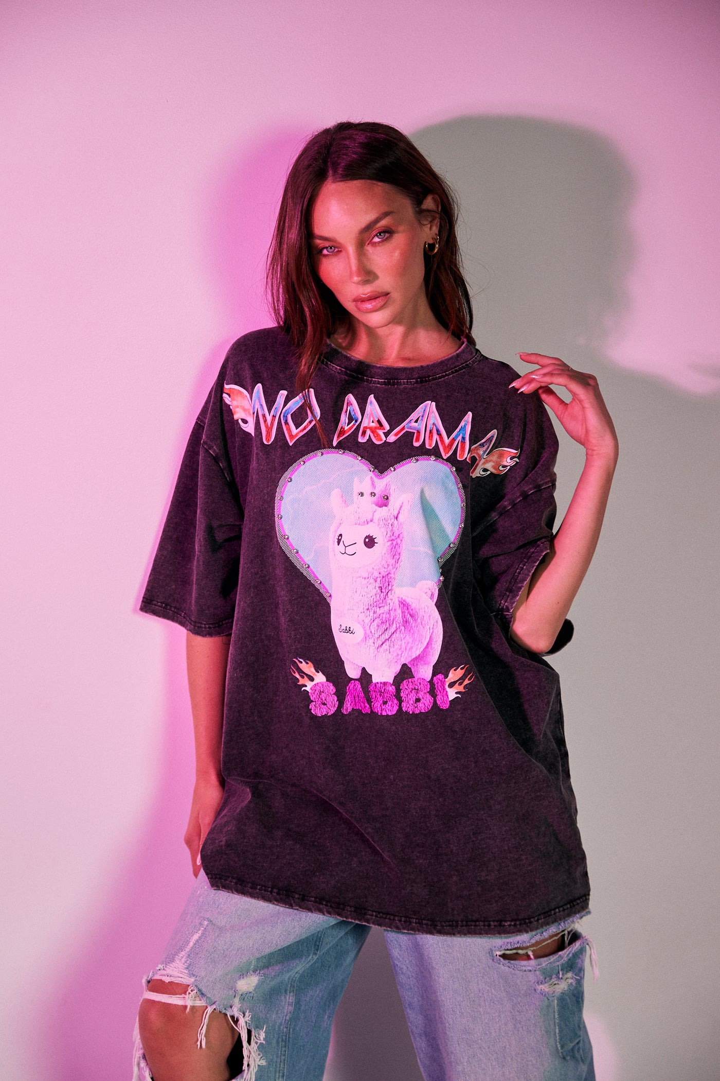SABBI NO DRAMA LLAMA COTTON TEE