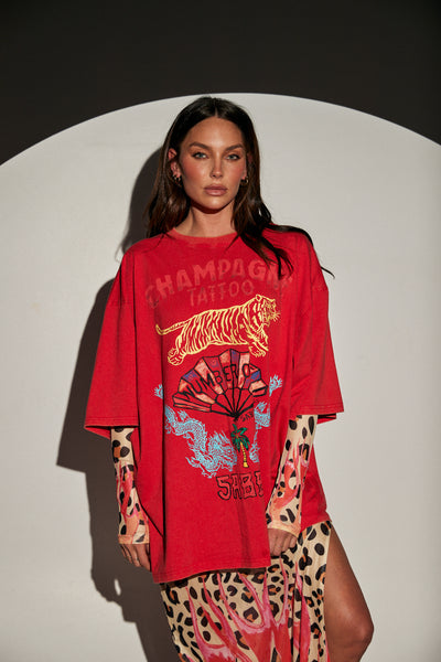 SABBI THE CHAMPAGNE TATTOO TEE RED