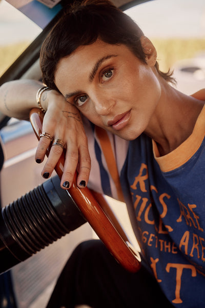 SABBI THE ROSES & TATTOOS OVERSIZED TEE BLUE