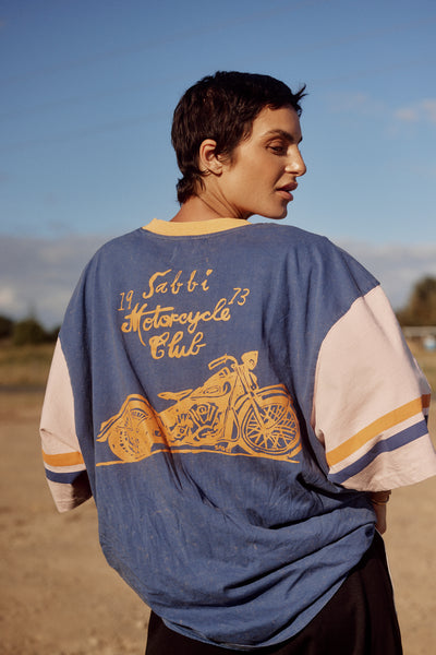 SABBI THE ROSES & TATTOOS OVERSIZED TEE BLUE