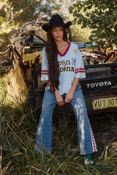 SABBI BORN ORIGINAL V-NECK TEE  | BABY LEMONADE STORE