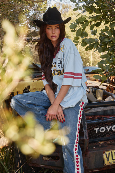 SABBI BORN ORIGINAL V-NECK TEE  | BABY LEMONADE STORE
