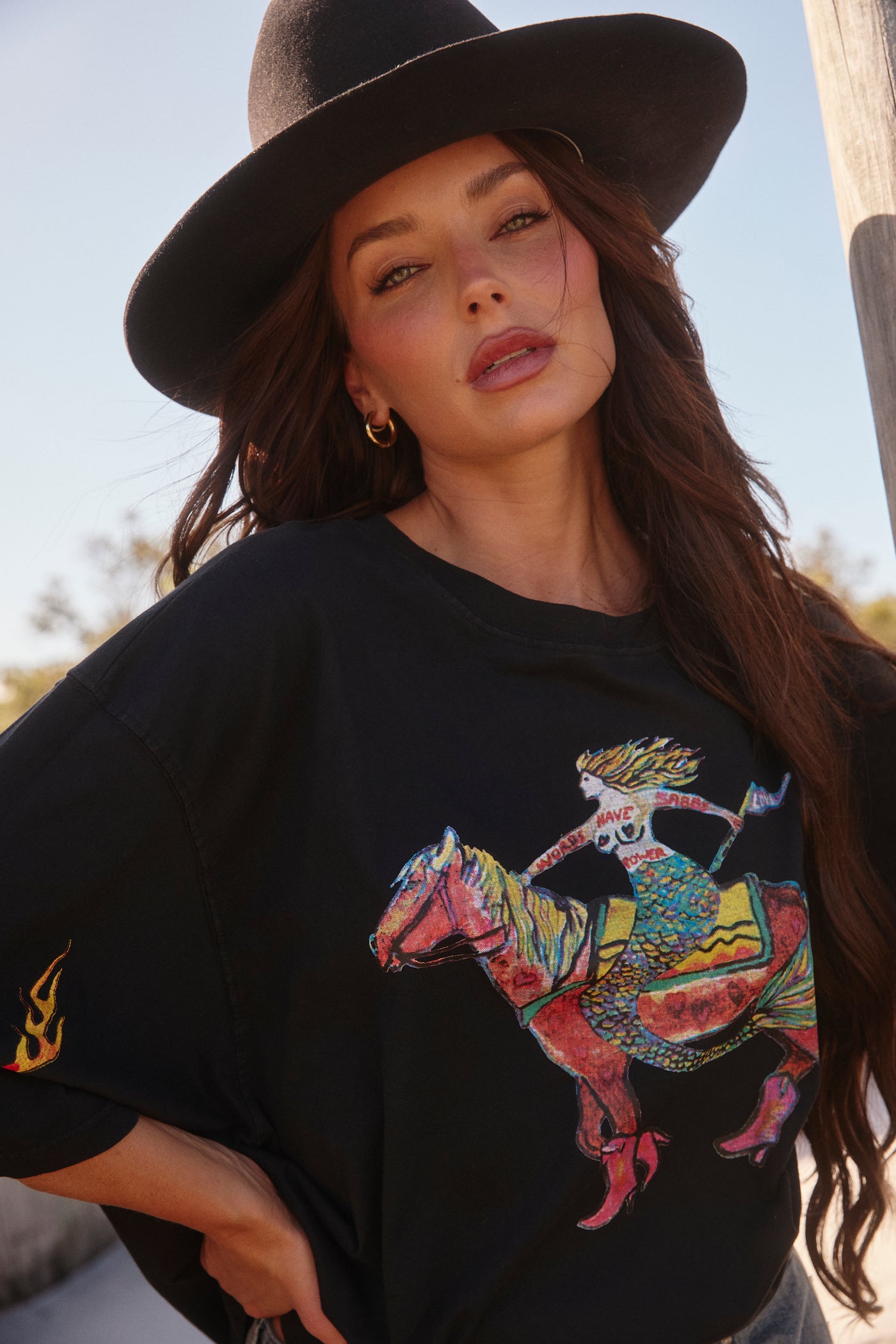 SABBI THE VERY OVERSIZED WORDS HAVE POWER TEE BLACK