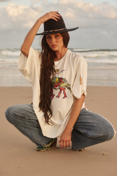 SABBI THE VERY OVERSIZED WORDS HAVE POWER TEE MARSHMALLOW