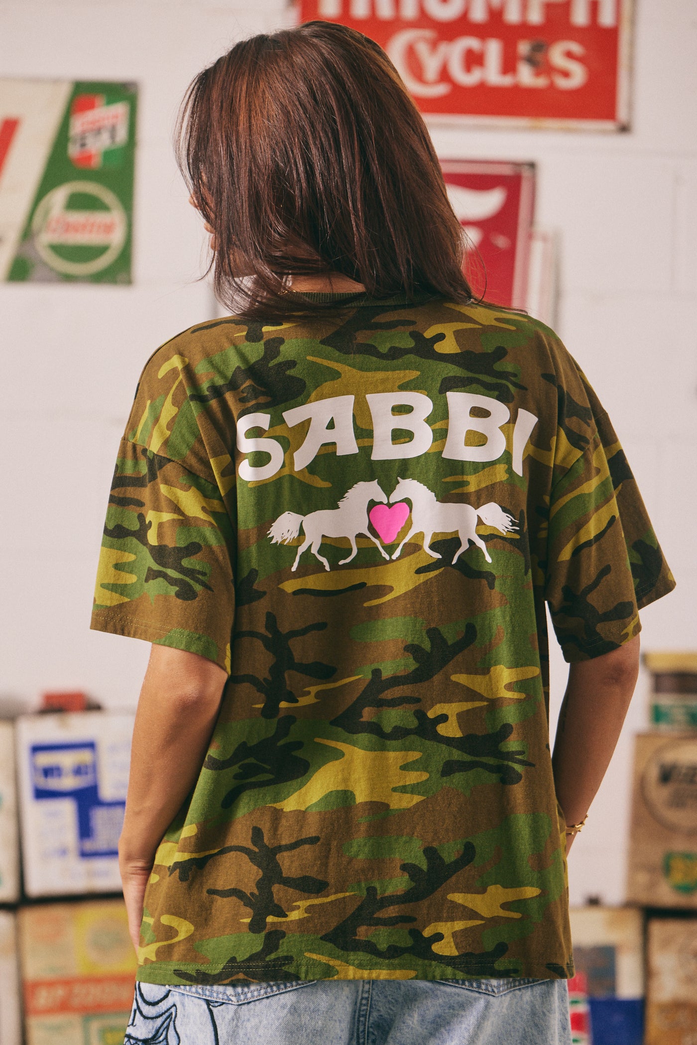 SABBI WE DON'T HIDE THE CRAZY CAMO SHORT SLEEVE COTTON TEE