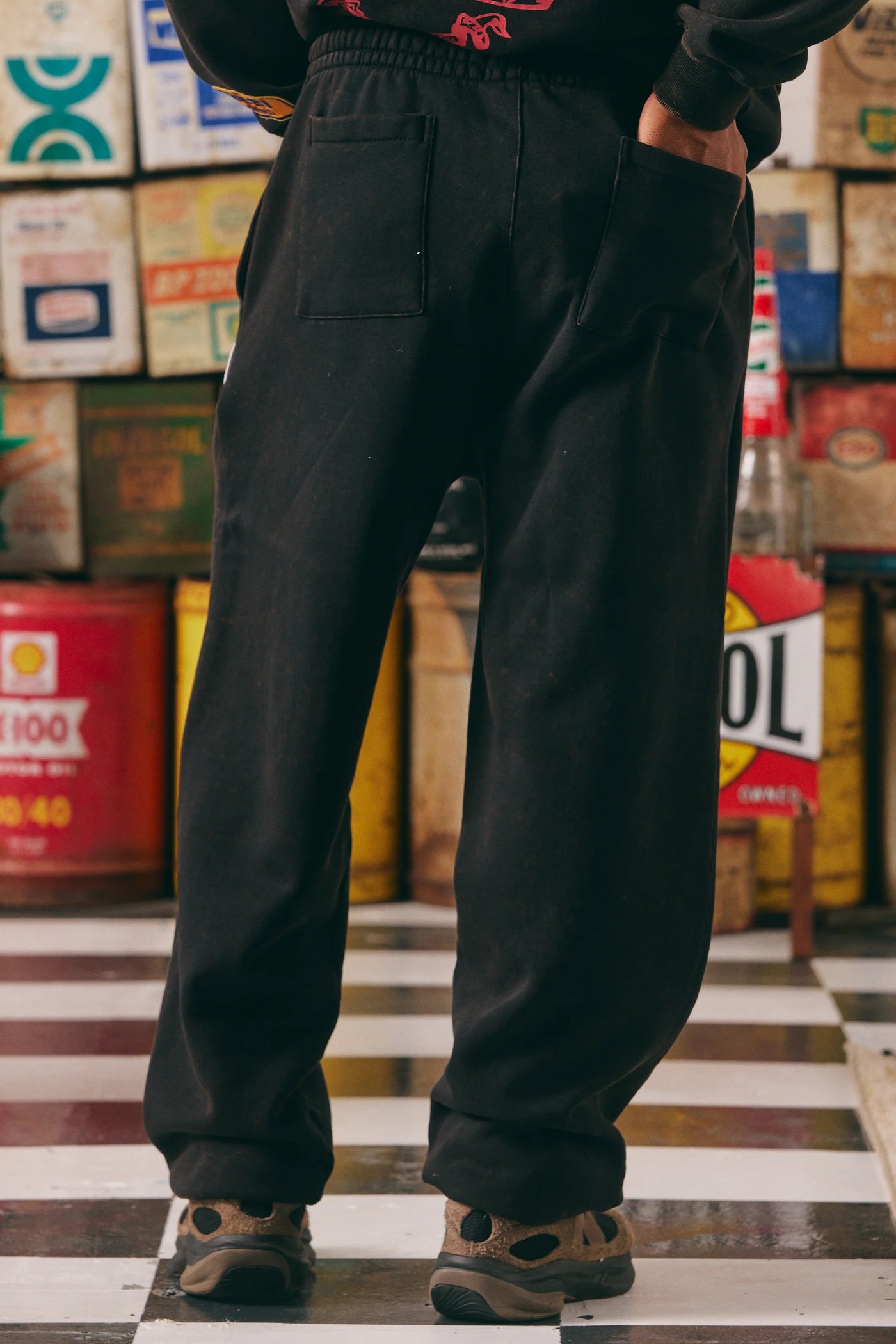 SABBI CUFF LEG SWEATPANTS ACID WASH BLACK