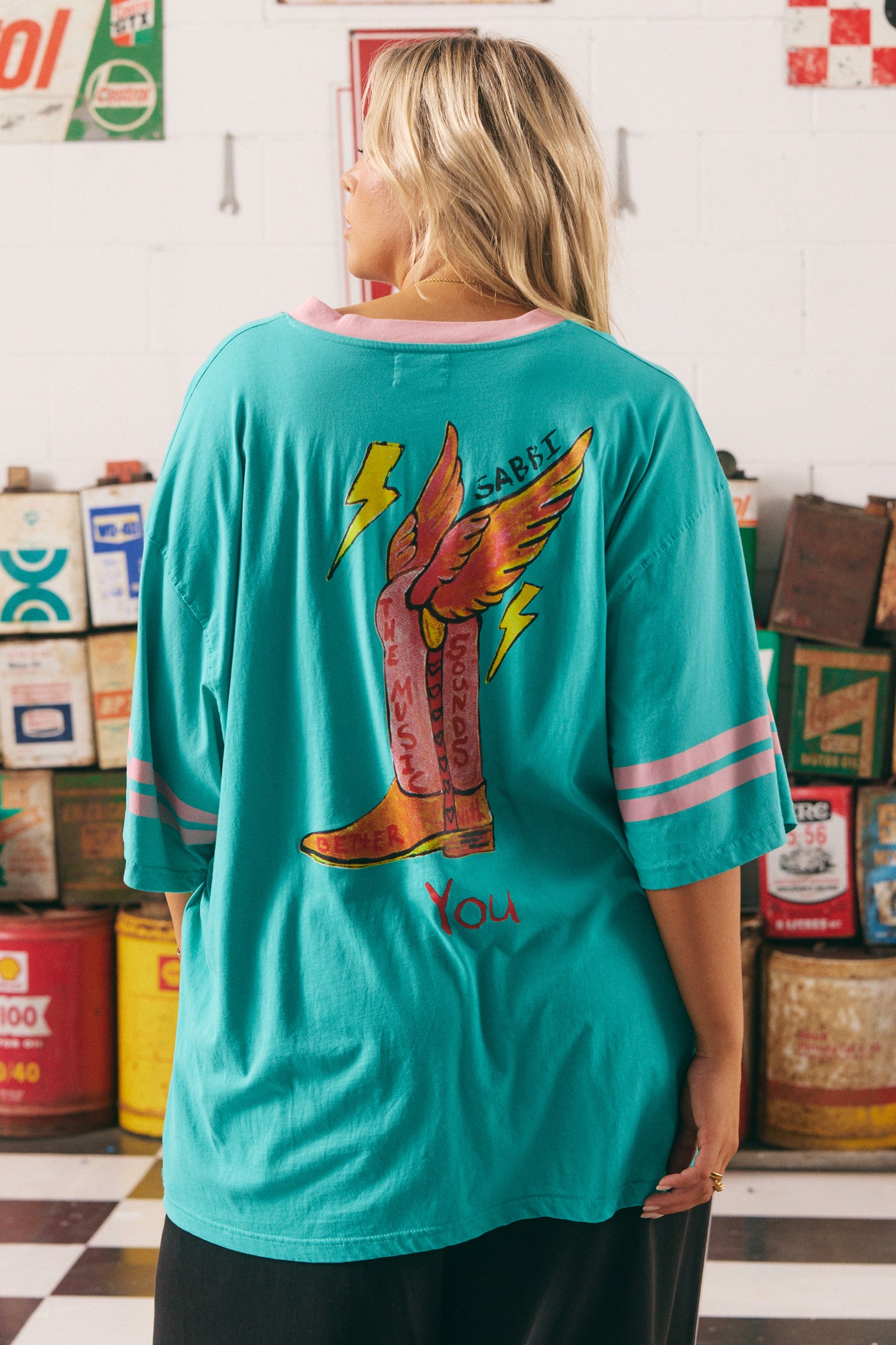 SABBI BORN ORIGINAL V-NECK TEE  | BABY LEMONADE STORE