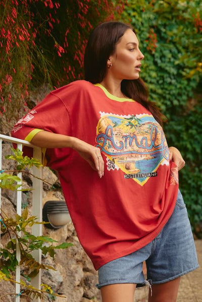 SABBI THE AMALFI LOVE NOTES  VERY OVERSIZED  TEE RED