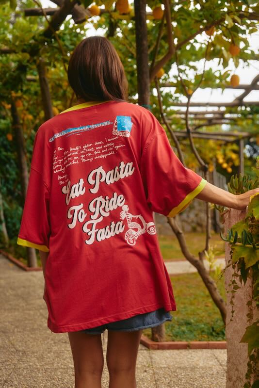 SABBI THE AMALFI LOVE NOTES  VERY OVERSIZED  TEE RED