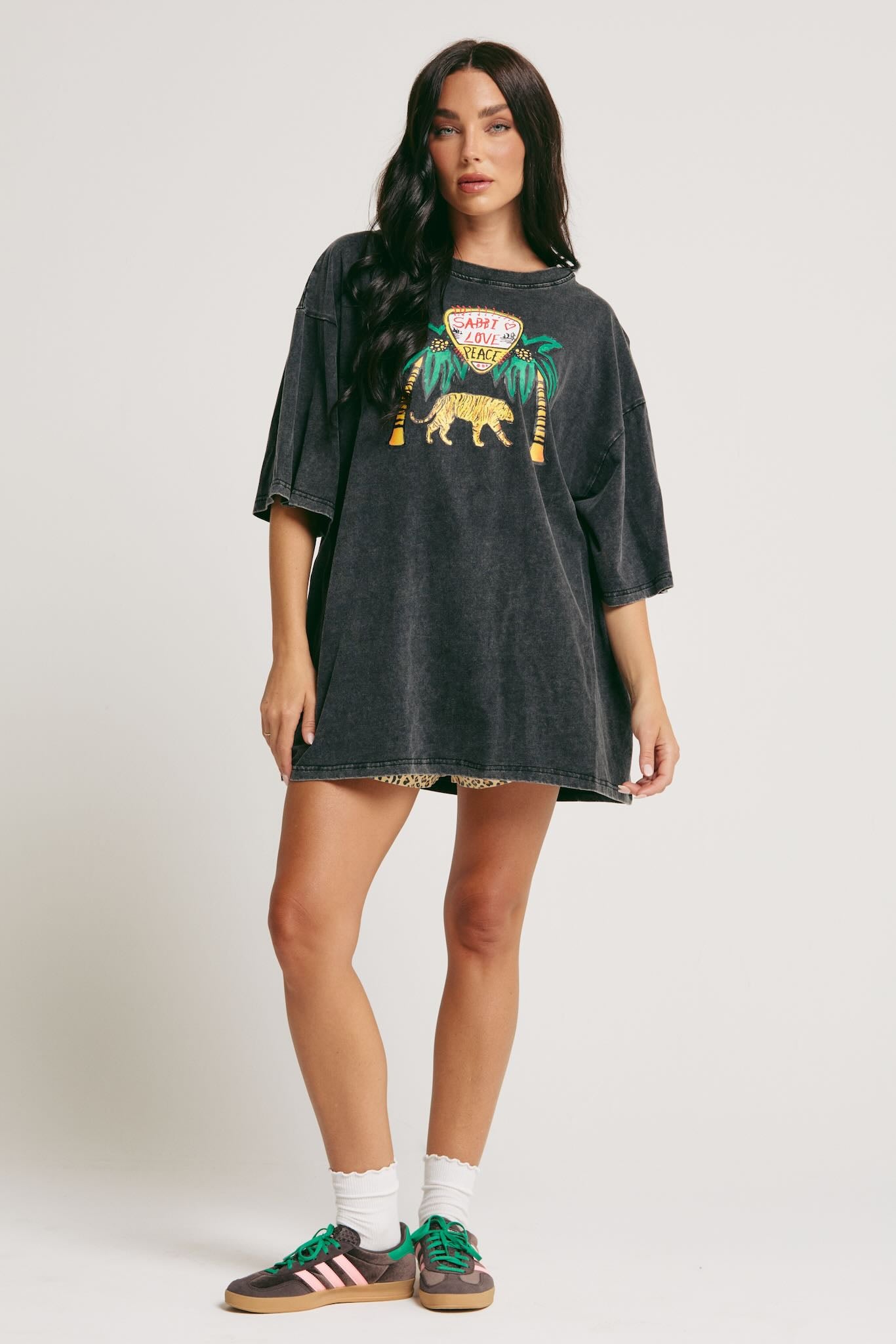 SABBI THE ELEPHANT SAFARI TEE BLACK