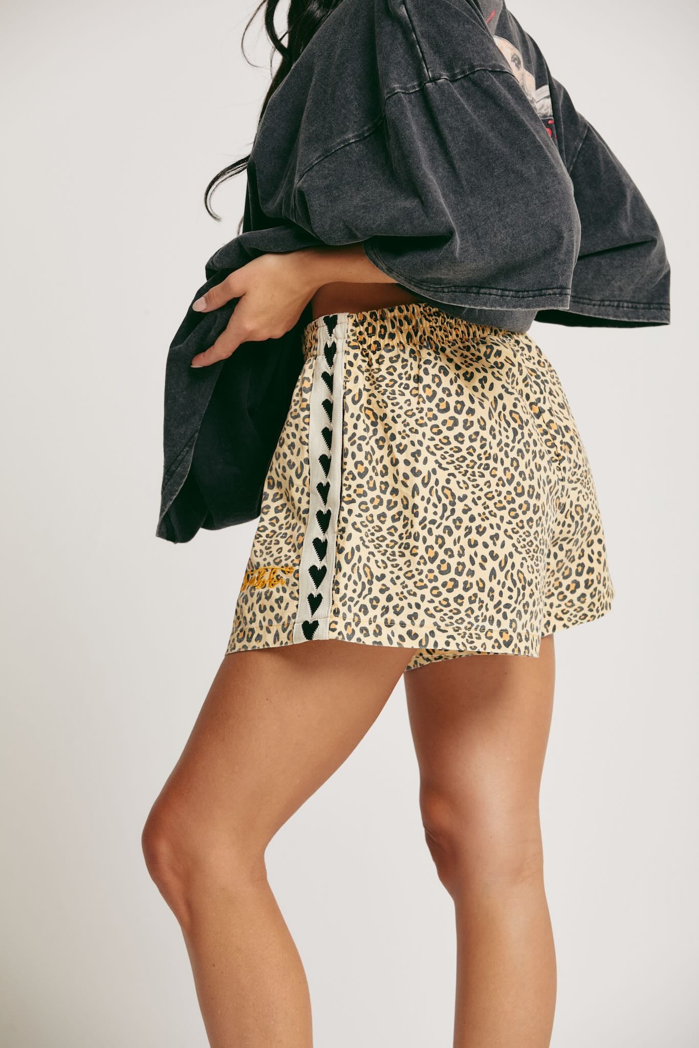 SABBI MINI HEARTS  DRILL SHORTS LEOPARD