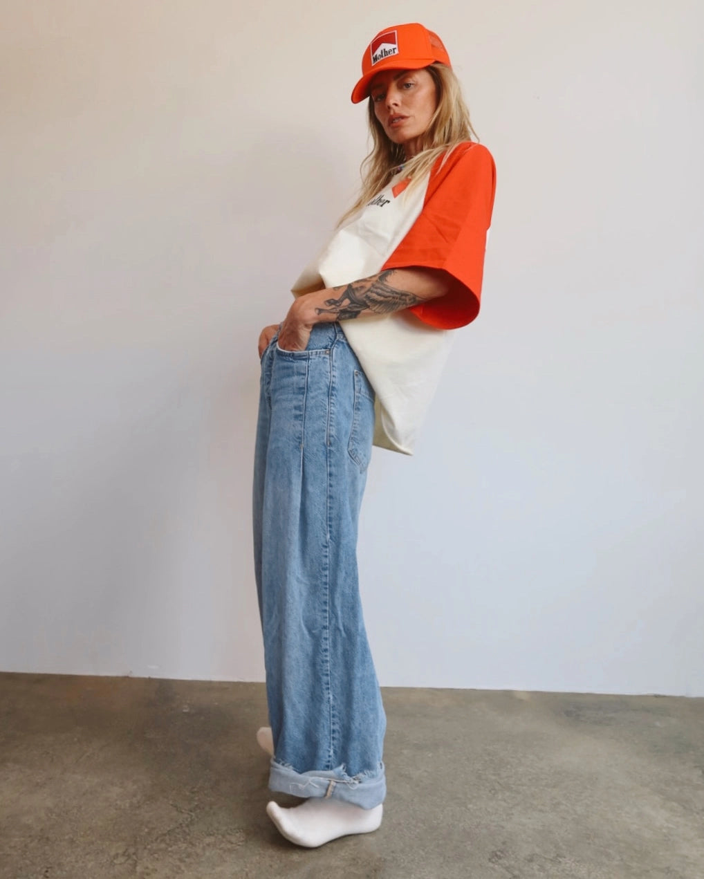 HAPPY LITTLE MOTHER | WORLD CHAMPION MOTHER OVERSIZED RAGLAN TEE