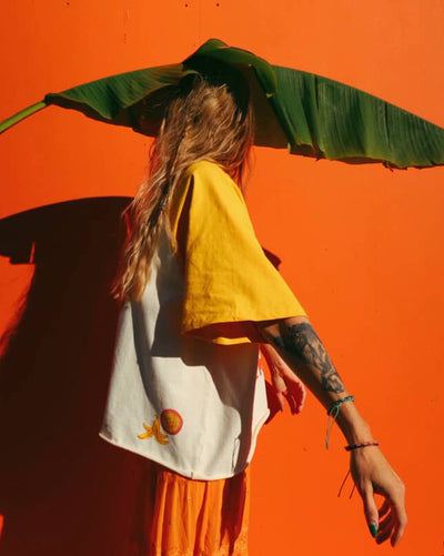 HAPPY LITTLE MOTHER THE BANANA RAGLAN TEE