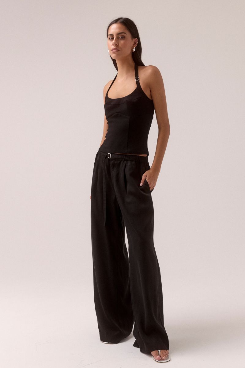 SOVERE STUDIO DEMI TOP BLACK