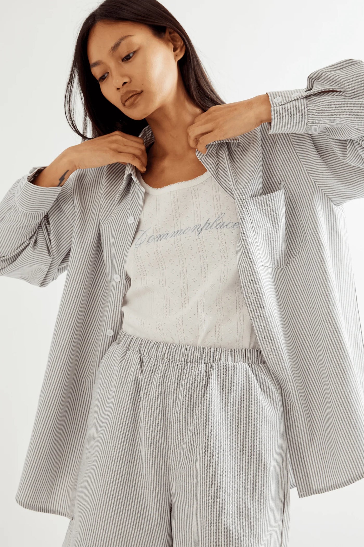 COMMONPLACE ESSENTAILS BEECH COTTAGE SHIRT BLACK/WHITE