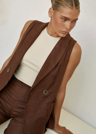 Bisk the Label Gaia sleevelss linen vest chocolate