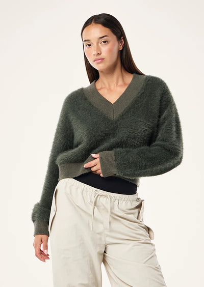 PE NATION GREENPOINT V-NECK KNIT CAVIAR