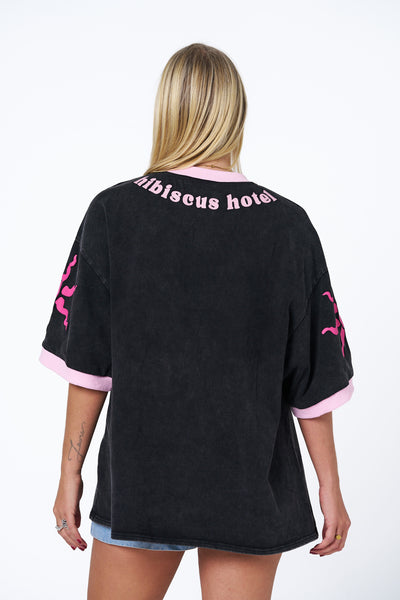 HIBISCUS HOTEL HOLIDAY STATE OF MIND TEE