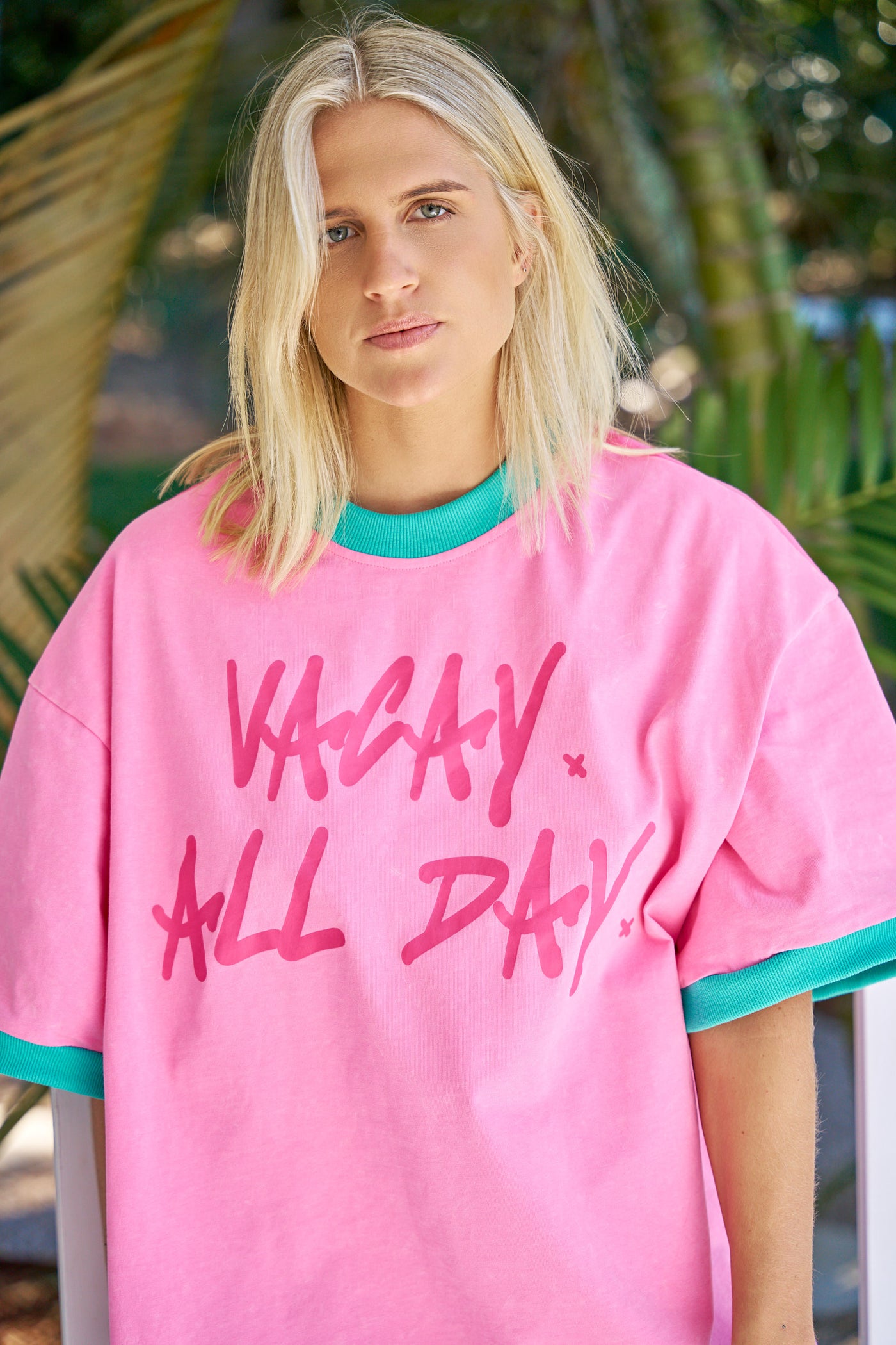 VACAY ALL DAY OVERSIZED TEE
