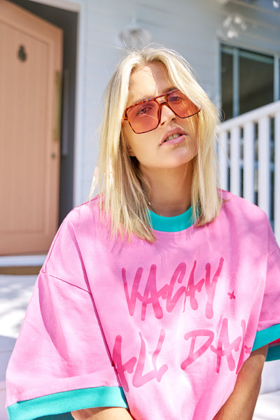 VACAY ALL DAY OVERSIZED TEE