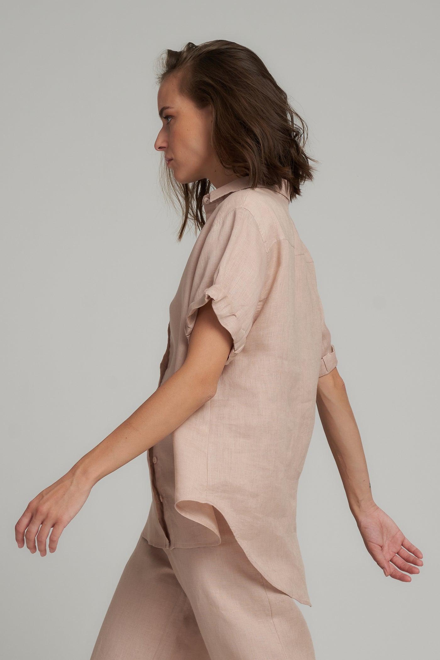 Lilya Hutton Womens linen short sleeve shirt Hibiscus