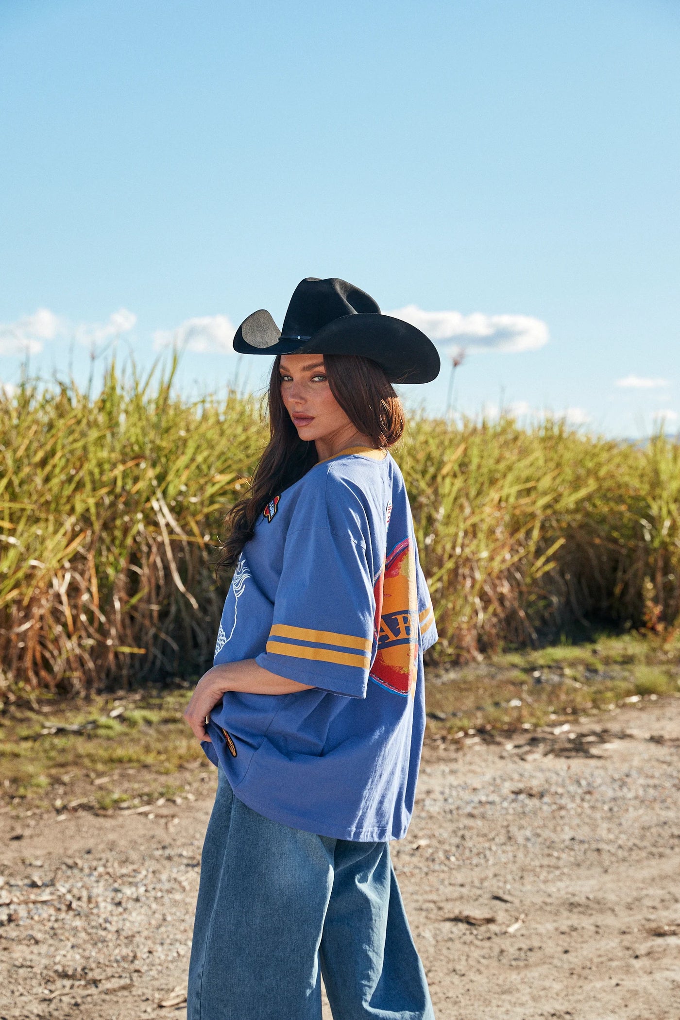 SABBI THE VERY OVERSIZED BEYOUTIFUL HOTEL TEE BLUE