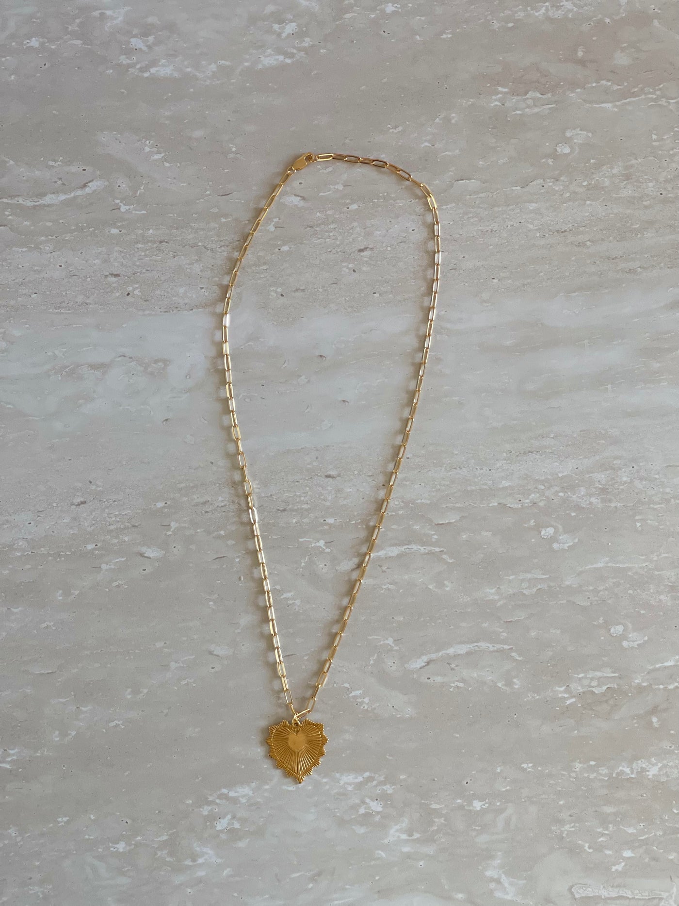 NIKKI ROSS ETCHED HEART PENDANT GOLD