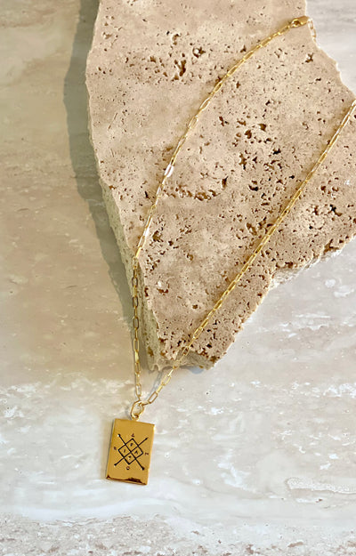 NIKKI ROSS LOVER OF FATE PENDANT GOLD