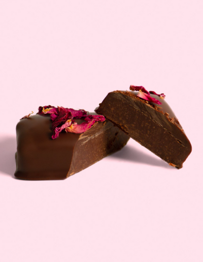 LOCO LOVE WILD ROSE GANACHE WITH PEARL & GOJI SINGLE