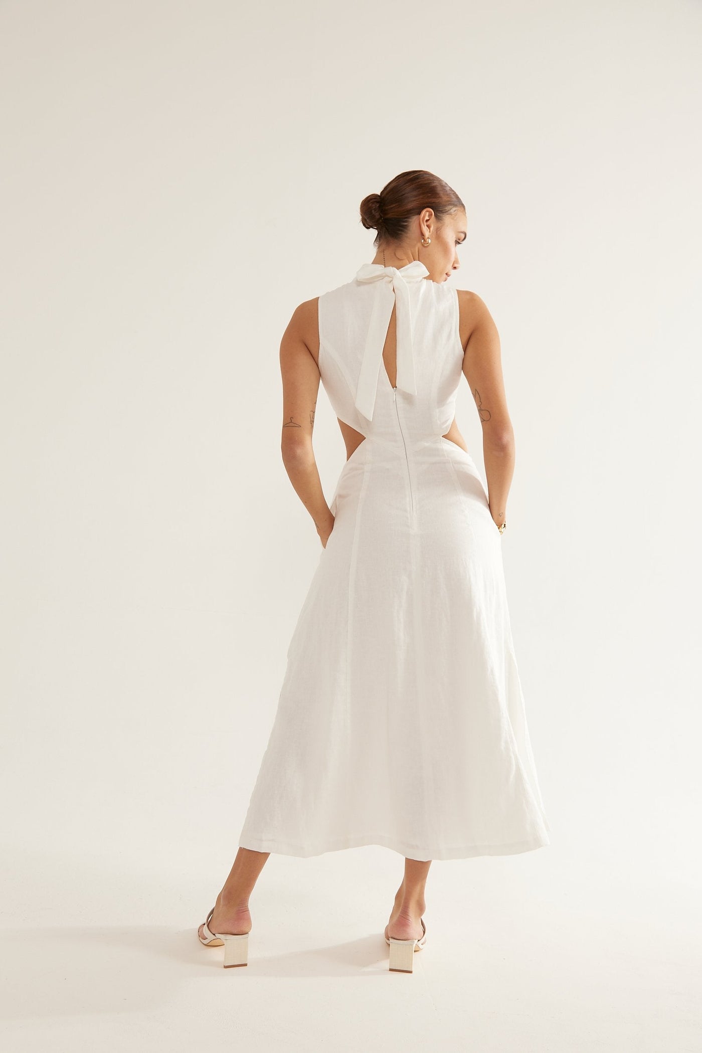 SOVERE/STUDIO VIRTUE MIDI DRESS CHALK BABY LEMONADE