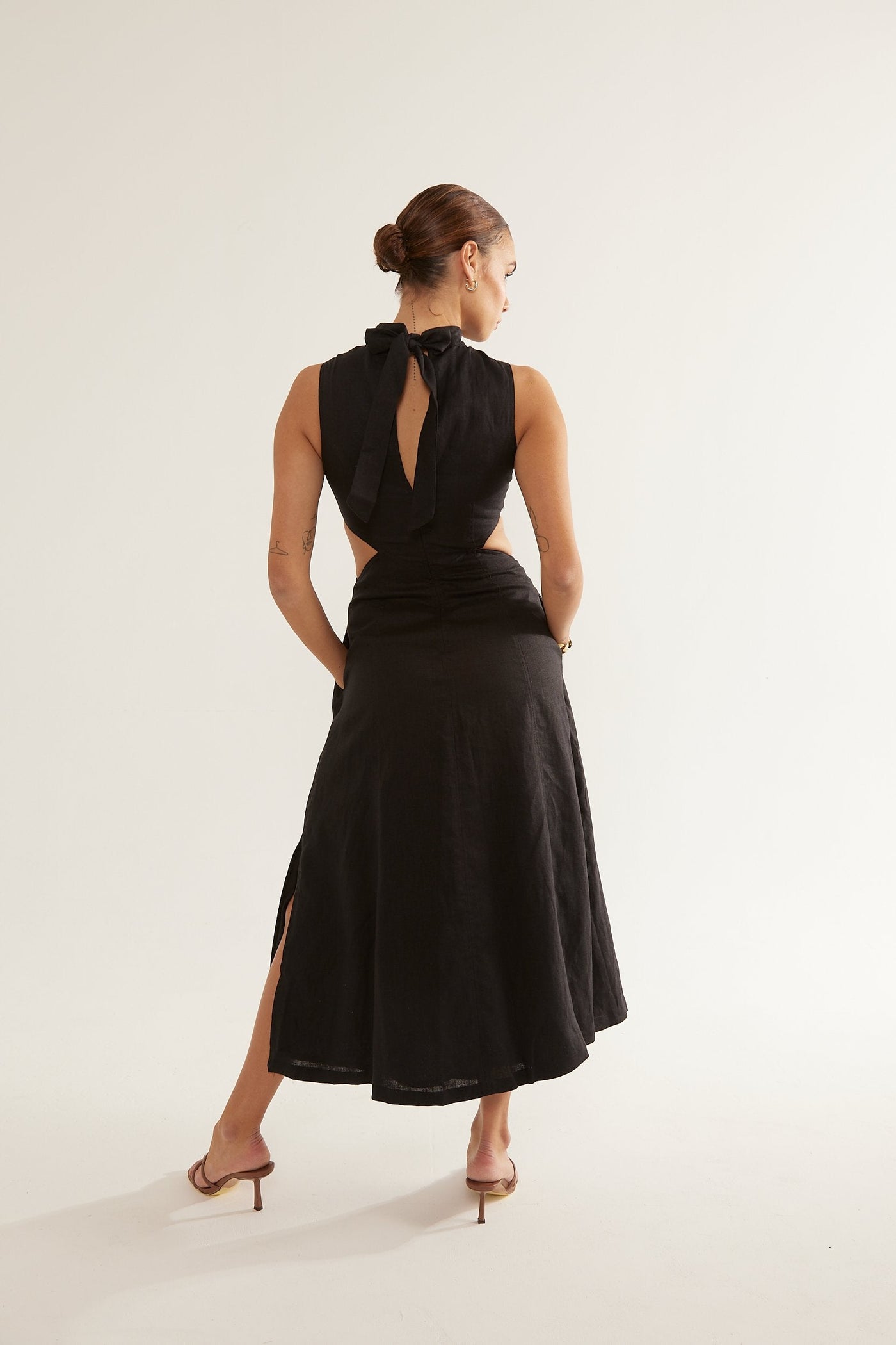 SOVERE/STUDIO VIRTUE MIDI DRESS BLACK BABY LEMONADE