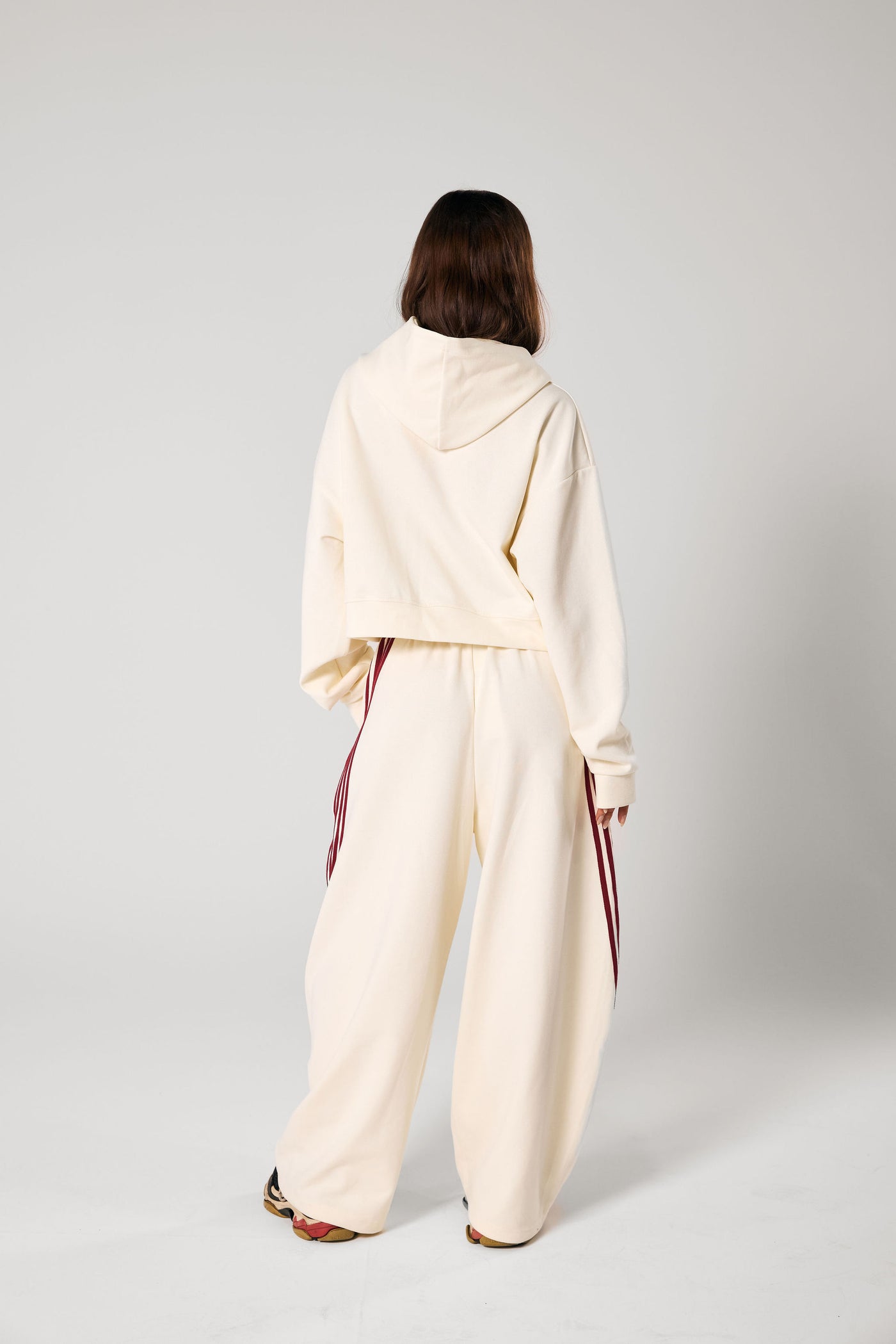 SŚAINT BARREL TRACK PANTS BUTTER | BABY LEMONADE STORE