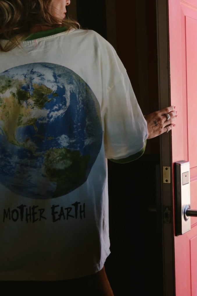 HAPPY LITTLE MOTHER MOTHER EARTH TEE