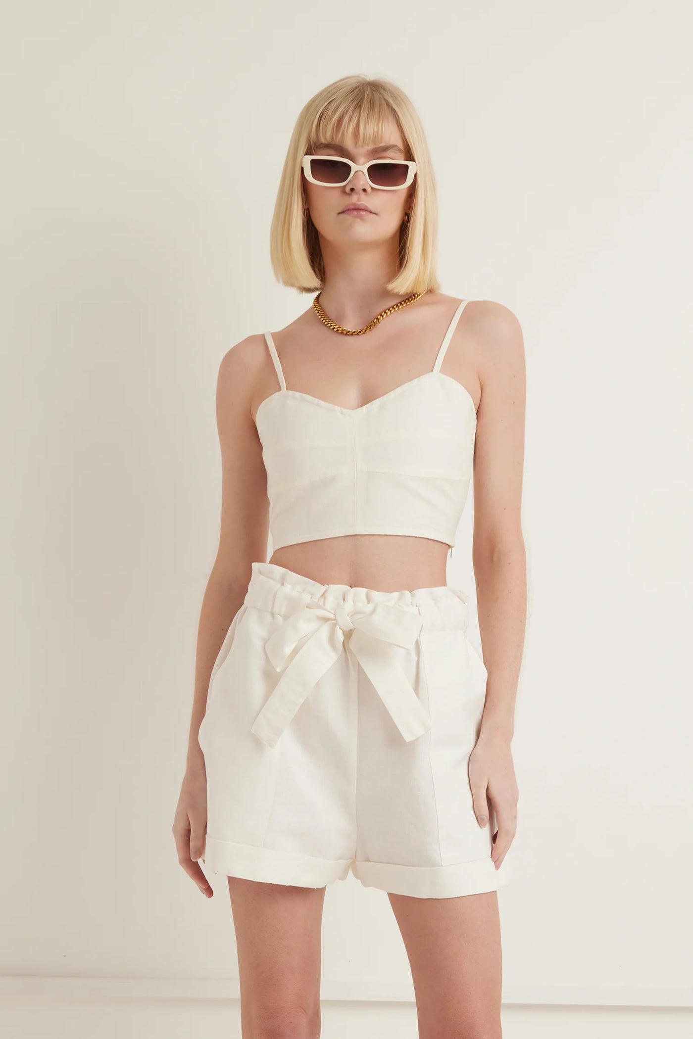 ZERAFIMA ISLAND PAPER BAG LINEN WHITE SHORTS