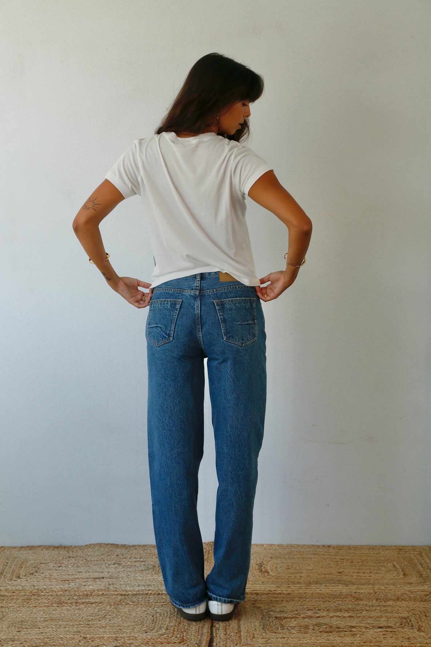 THE LAUNDRY ROOM ESSENTIALS PERFECT TEE WHITE | BABY LEMONADE STORE