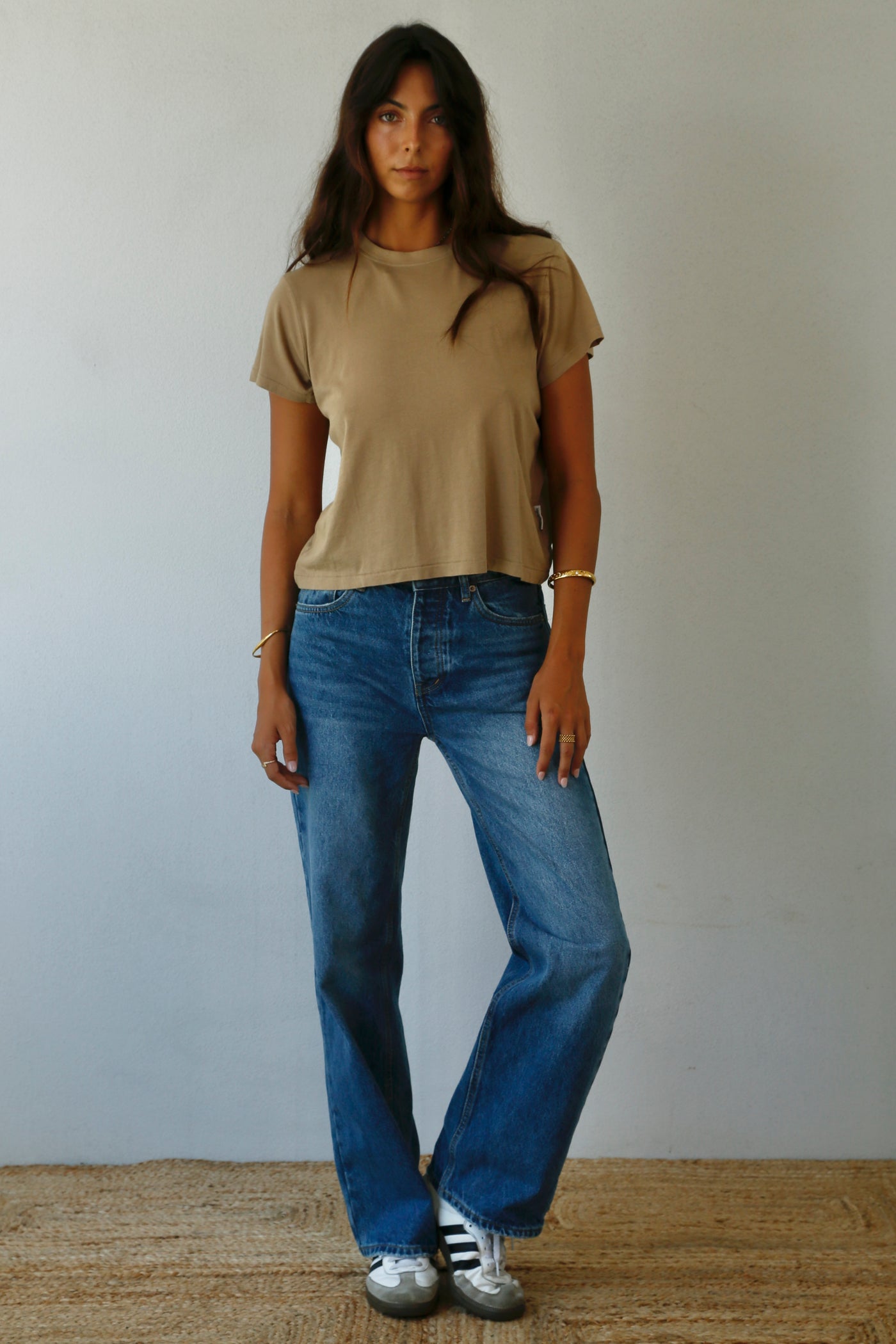 THE LAUNDRY ROOM ESSENTIALS PERFECT TEE CAMEL GOLD | BABY LEMONADE STORE