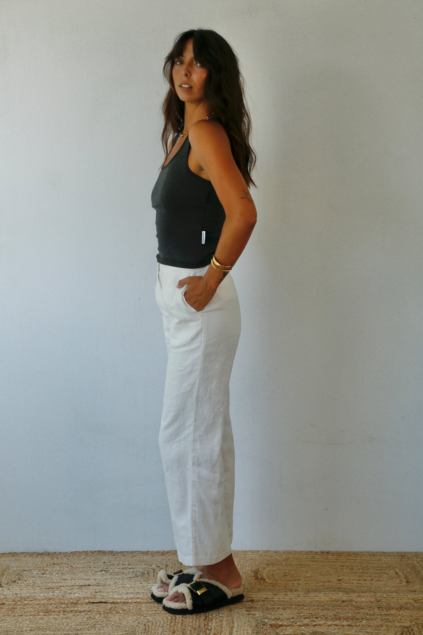 THE LAUNDRY ROOM ESSENTIALS RIB TANK BLACK SNOW | BABY LEMONADE STORE