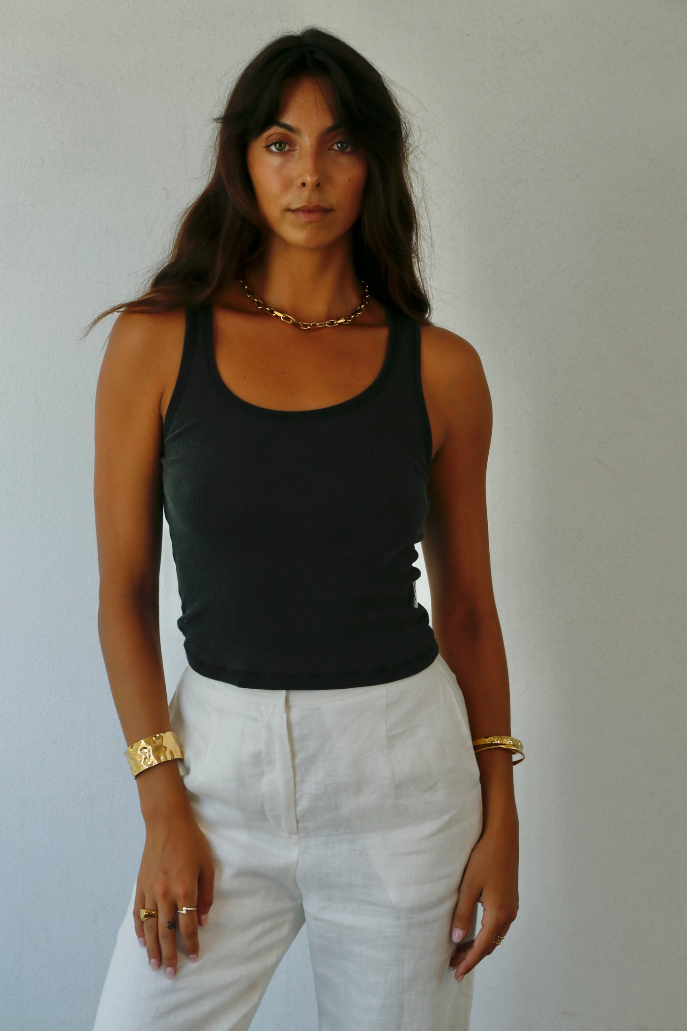 THE LAUNDRY ROOM ESSENTIALS RIB TANK BLACK SNOW | BABY LEMONADE STORE