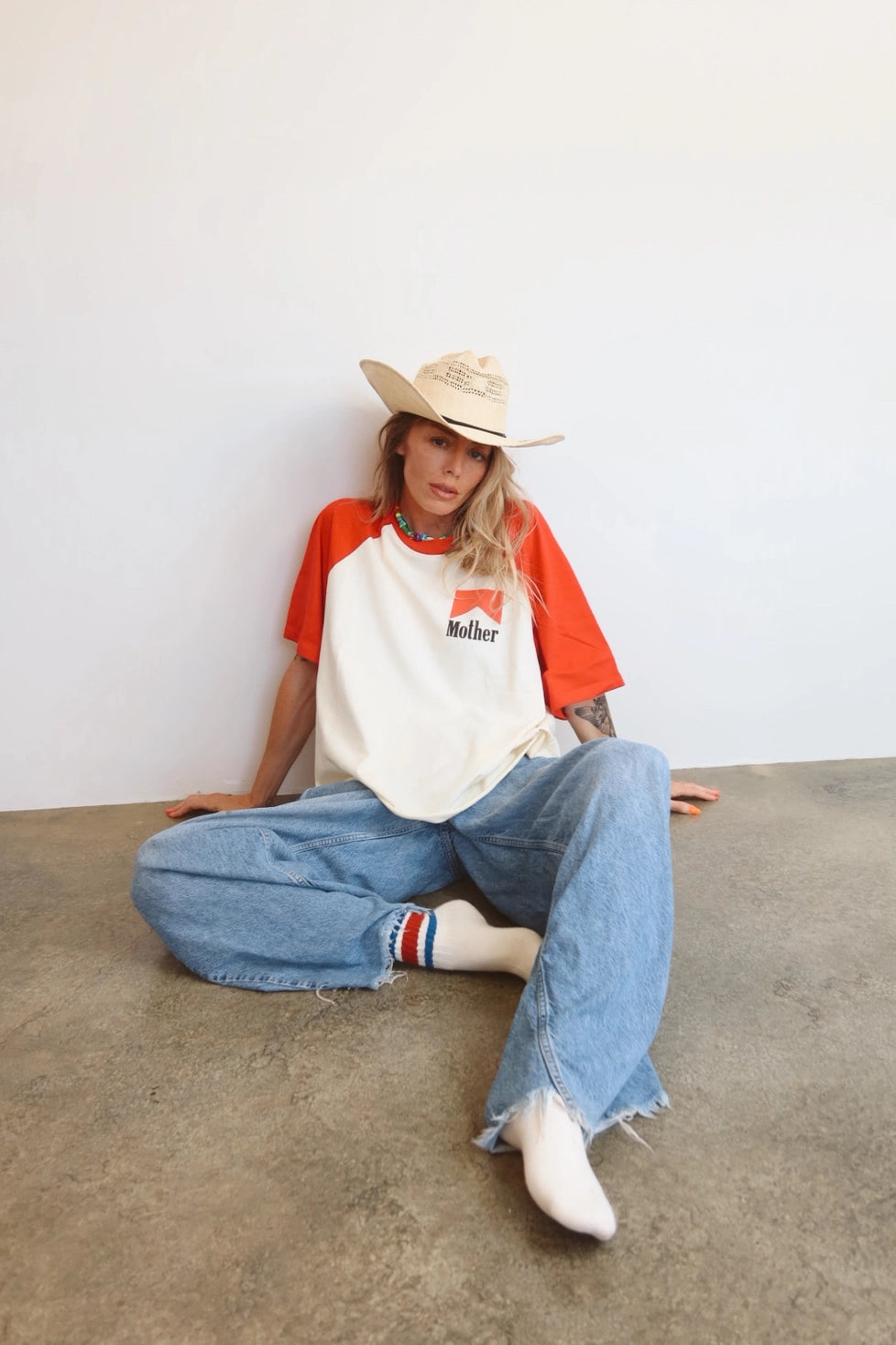 HAPPY LITTLE MOTHER | WORLD CHAMPION MOTHER OVERSIZED RAGLAN TEE
