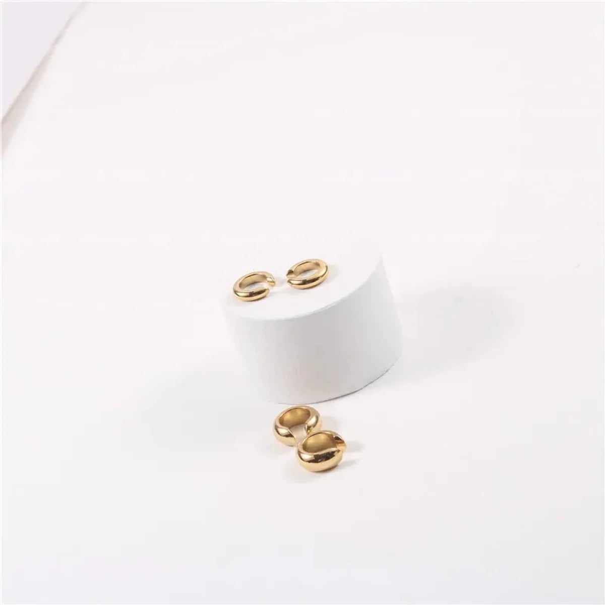 ZAYA COLLECTIVE DELICATO EAR CUFF GOLD