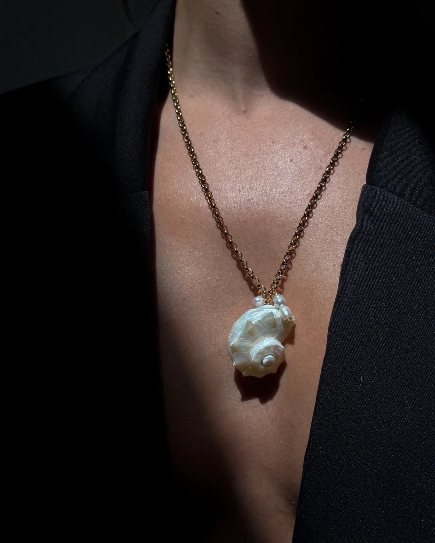 ZAYA COLLECTIVE KALIA SHELL NECKLACE  GOLD | BABY LEMONADE STORE