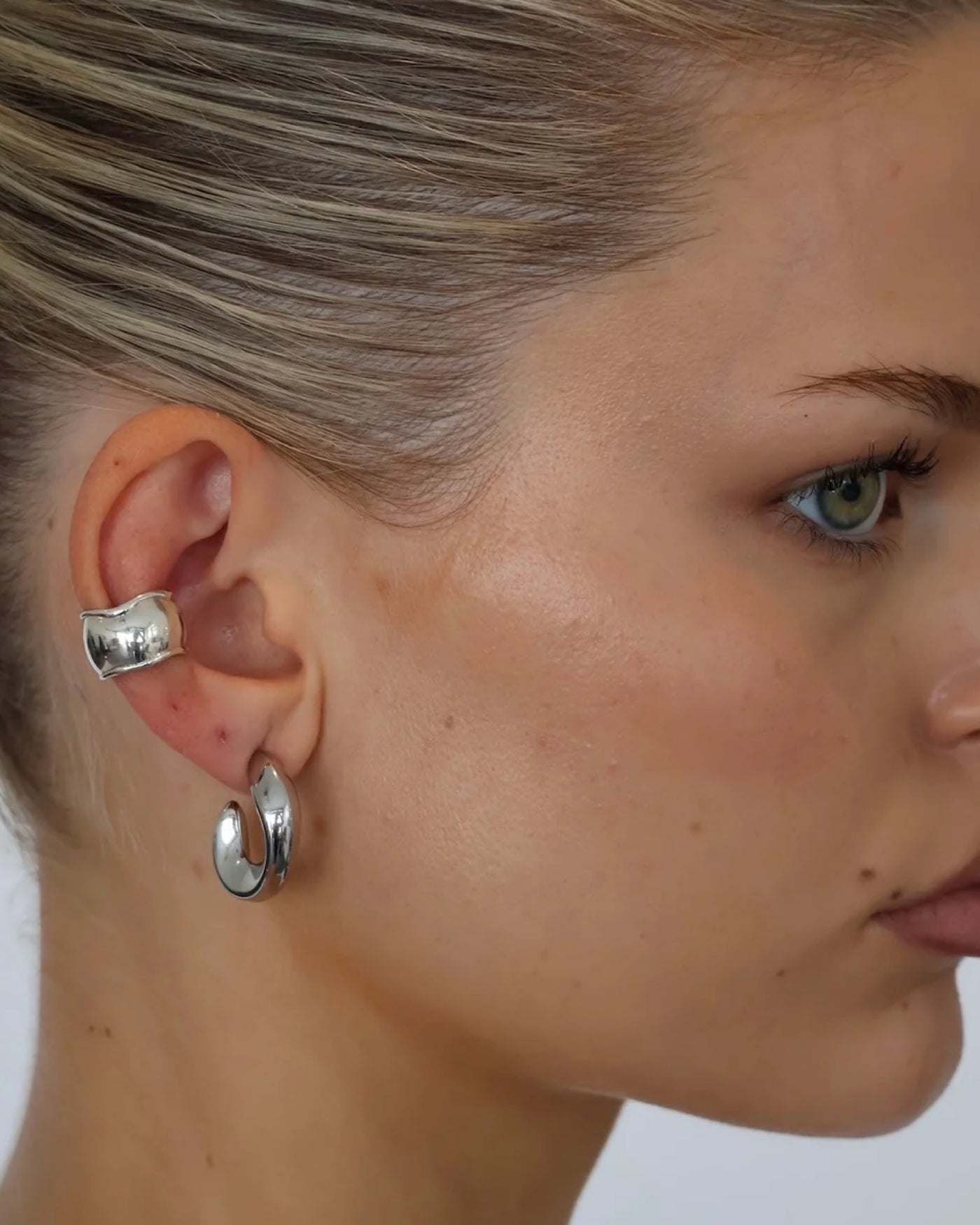 ZAYA COLLECTIVE| MILA EAR CUFF SILVER| BABY LEMONADE STORE