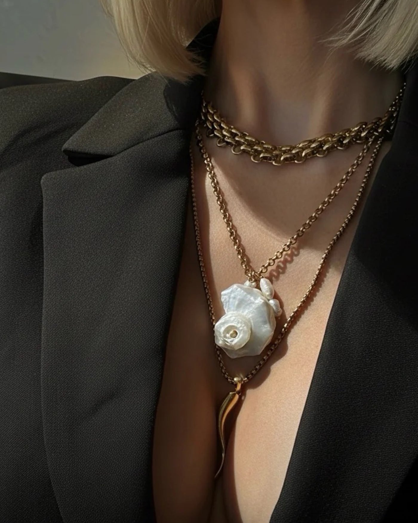 ZAYA COLLECTIVE KALIA SHELL NECKLACE  GOLD | BABY LEMONADE STORE